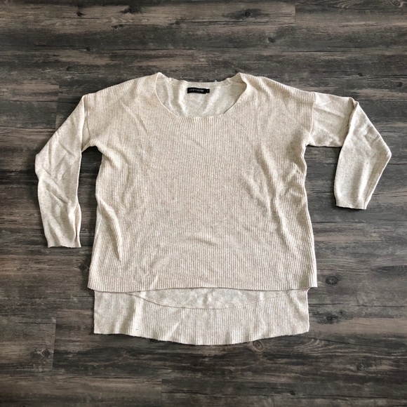 NWOT Kiwi Tucker high low sweater - Picture 2 of 3